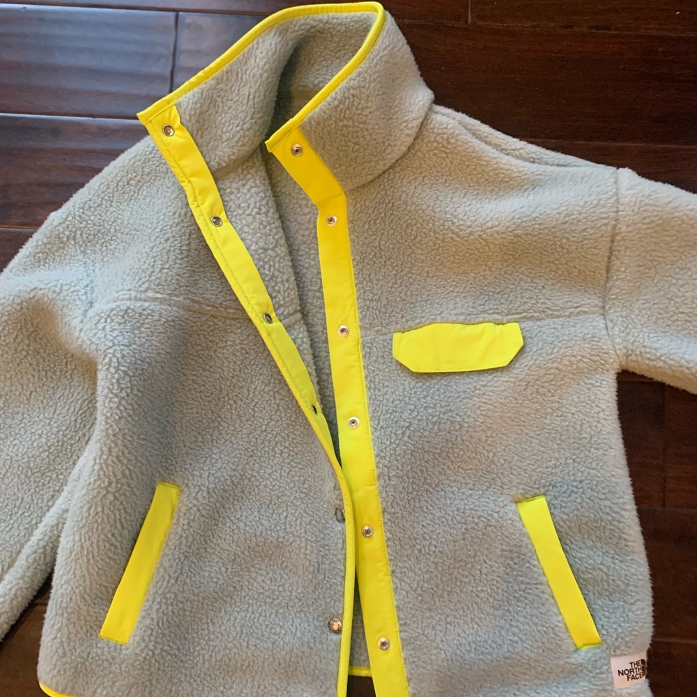 New Women’s North Face Cragmont fleece XS